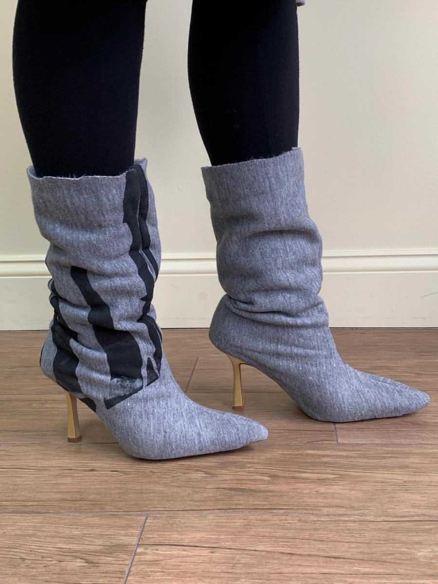 'Enfer' Runway Sample Slouchy Heels in Light Gray product image