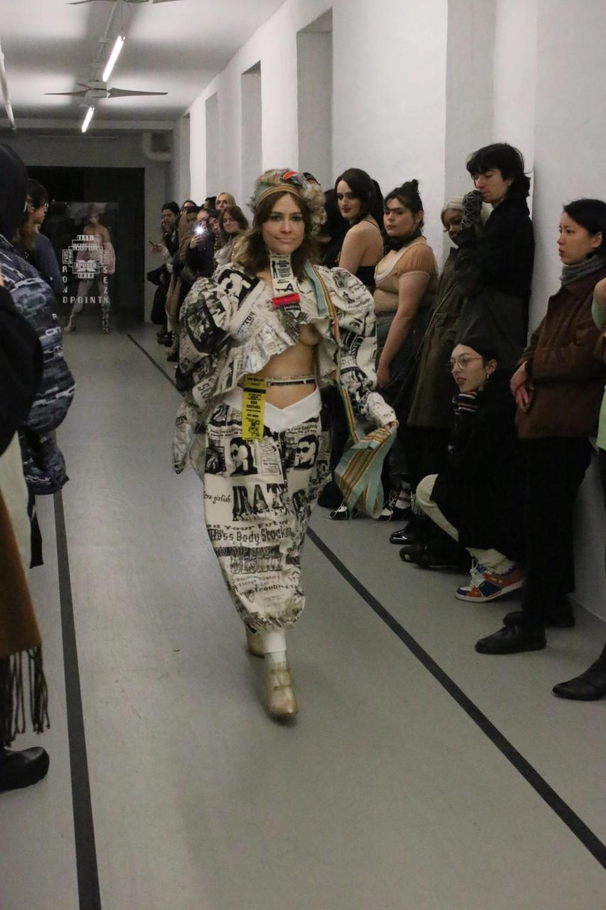 Collection 006 - SEZX look