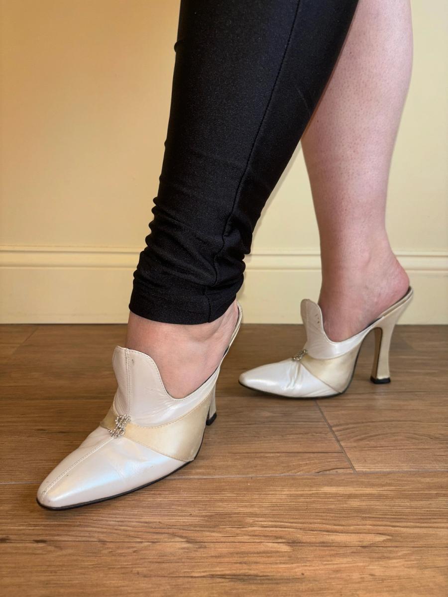 Anna Molinari Dollar Sign Pumps product image