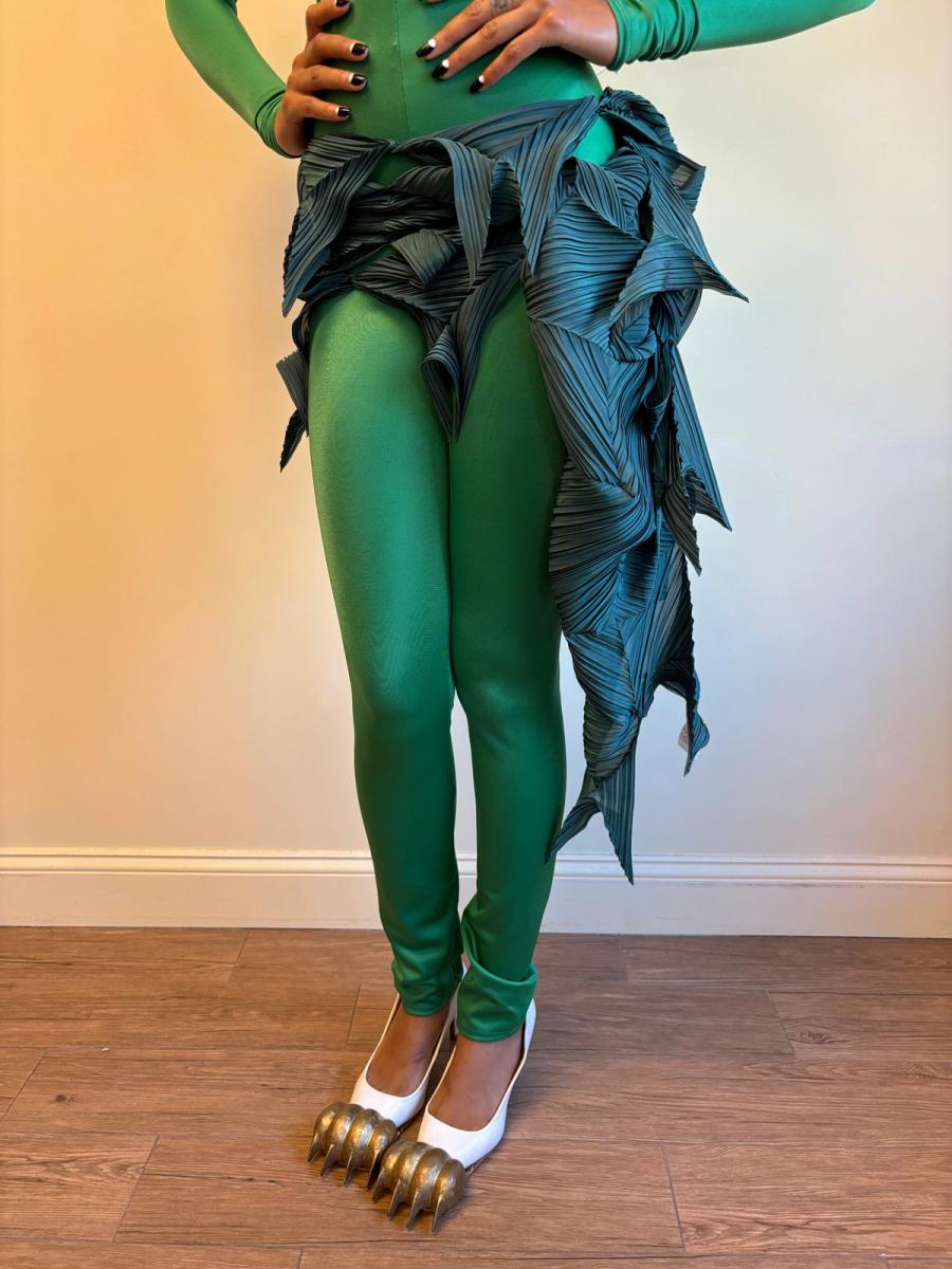 Issey Miyake Pleated Green Spiky Scarf product image