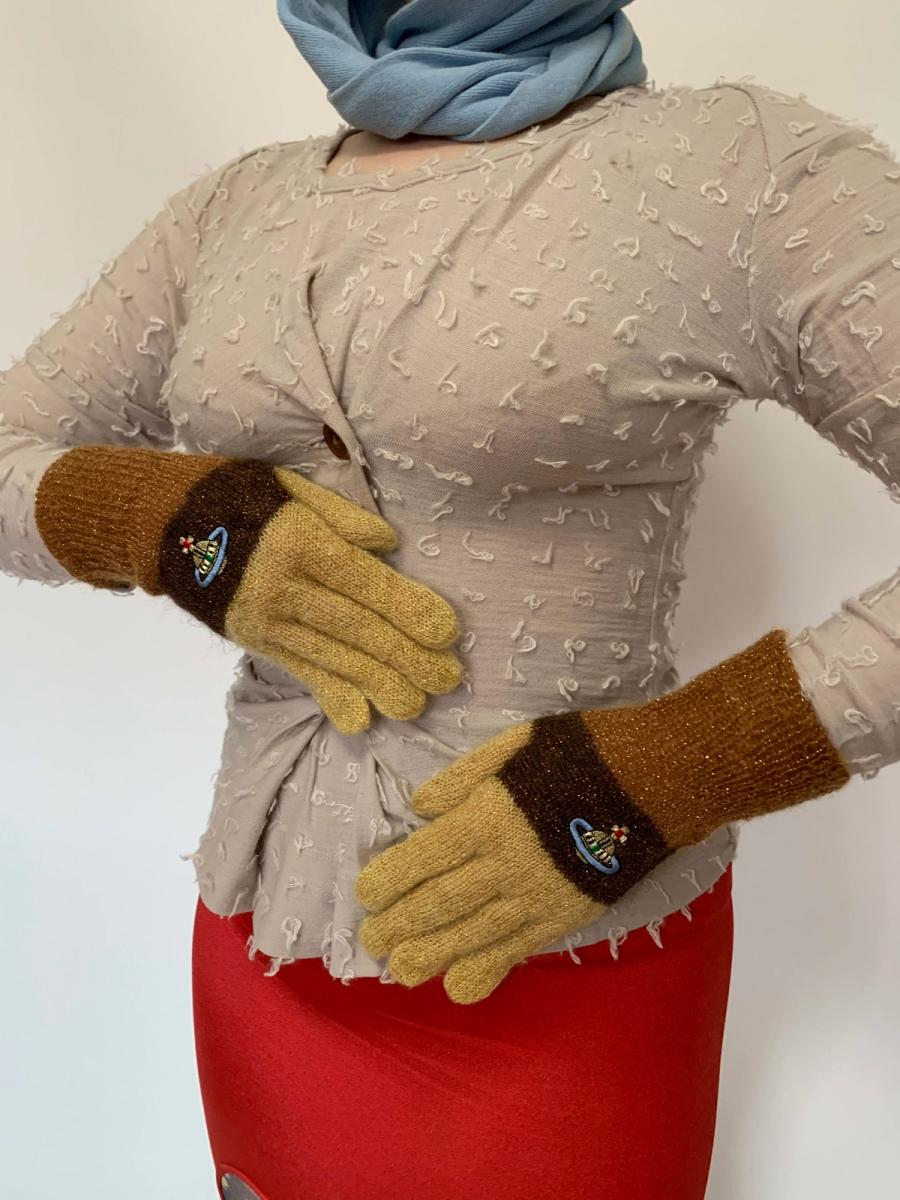 90s Vivienne Westwood Knit Orb Gloves