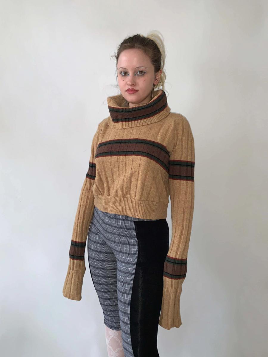 20471120 Condire Exaggerated Sleeve Sweater product image