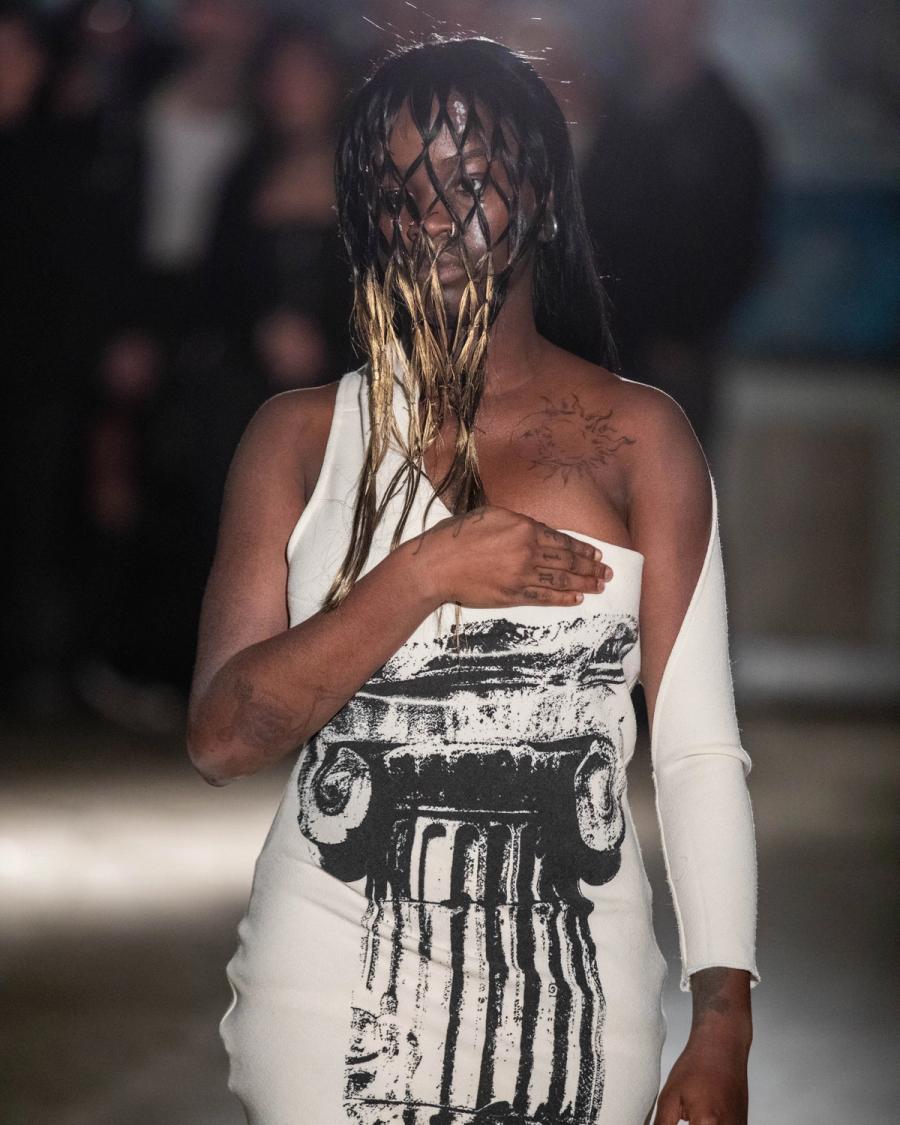 Collection 009 - DEAD CURRENCY look