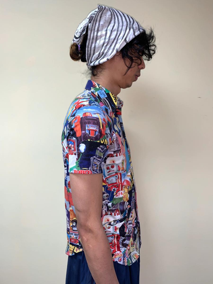 Heretic Goes Round Retro Robot Shirt product image