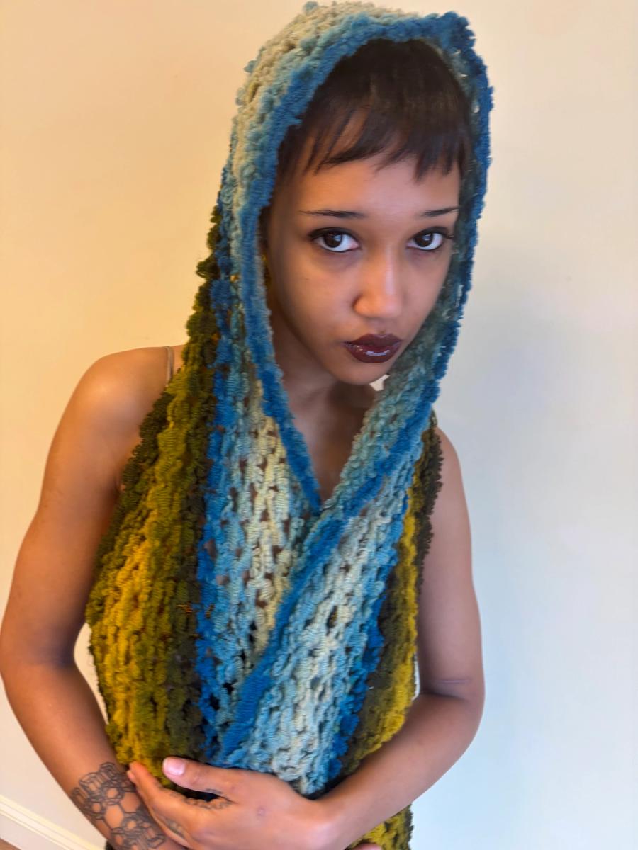 Victorian Blue Green Ombré Knit Scarf  product image