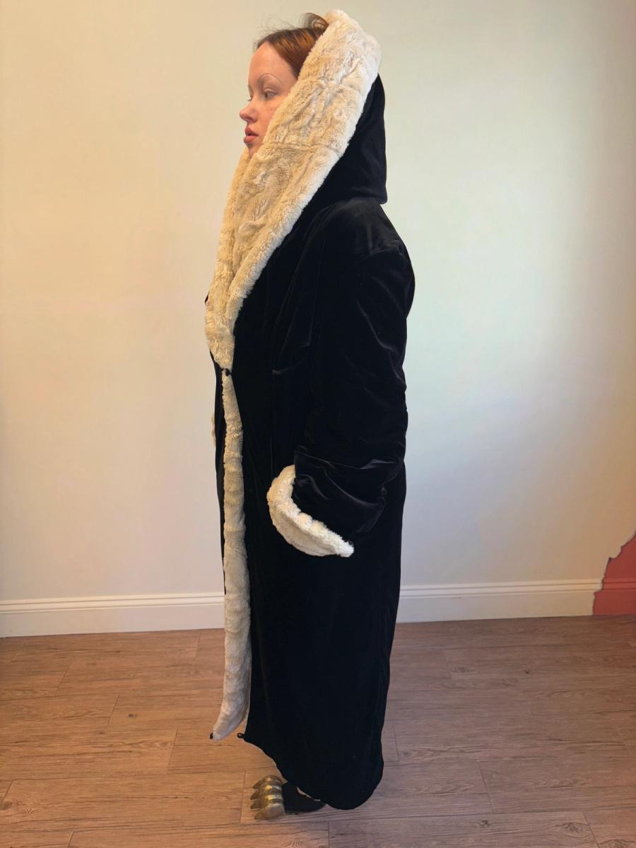 Norma Kamali 1920s- Inspired Velvet Coat product image