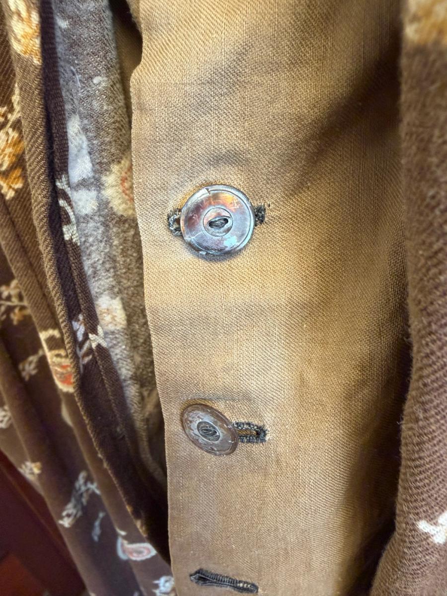 Victorian Brown Paisley Wrapper product image