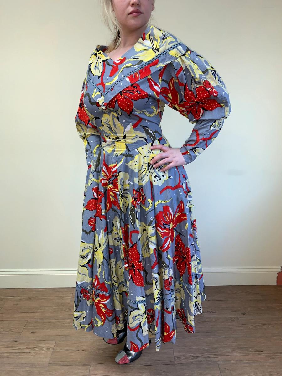 Takezo Tiger Lily Print Mutton Sleeve Dress  product image