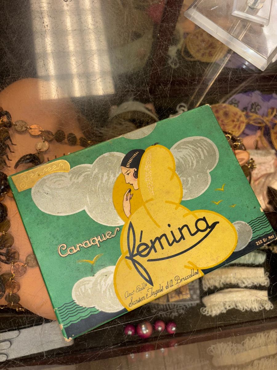 1930s Art Deco Chocolate Box product image