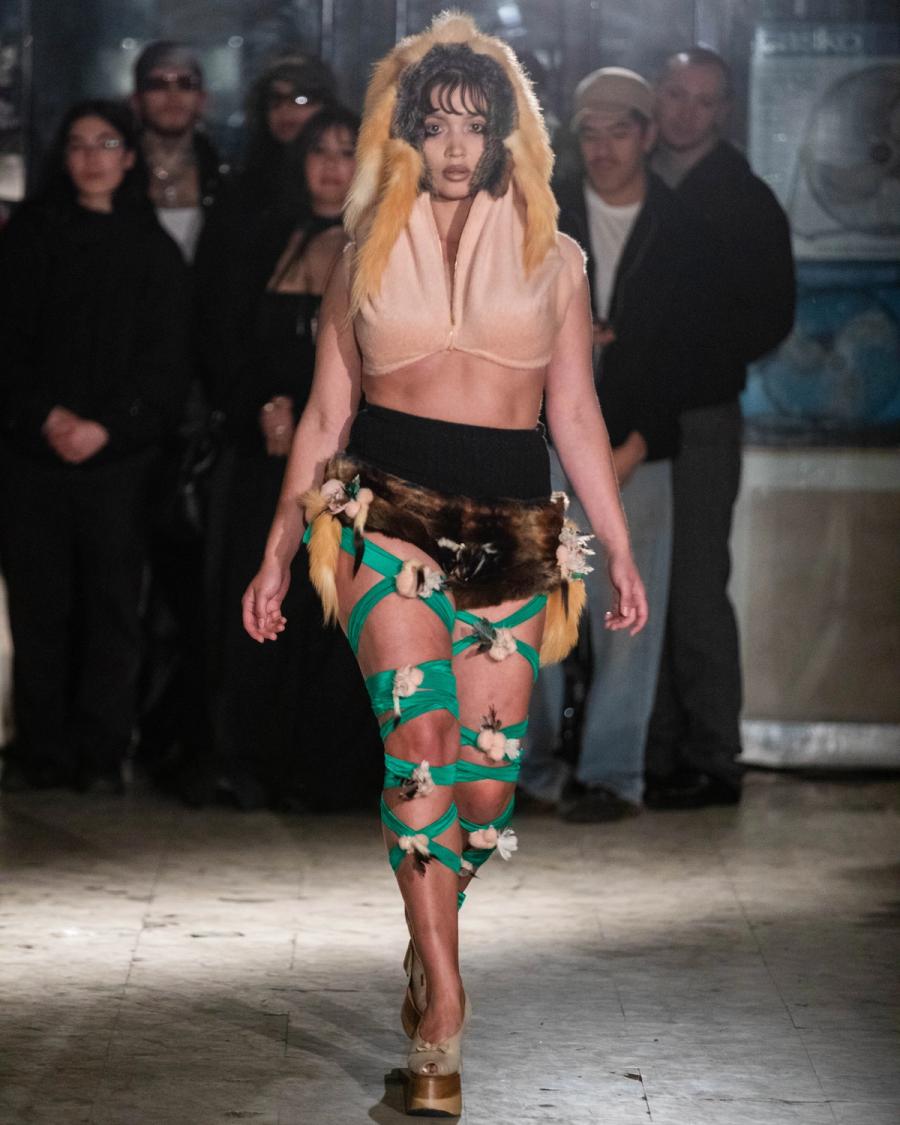 Collection 009 - DEAD CURRENCY look