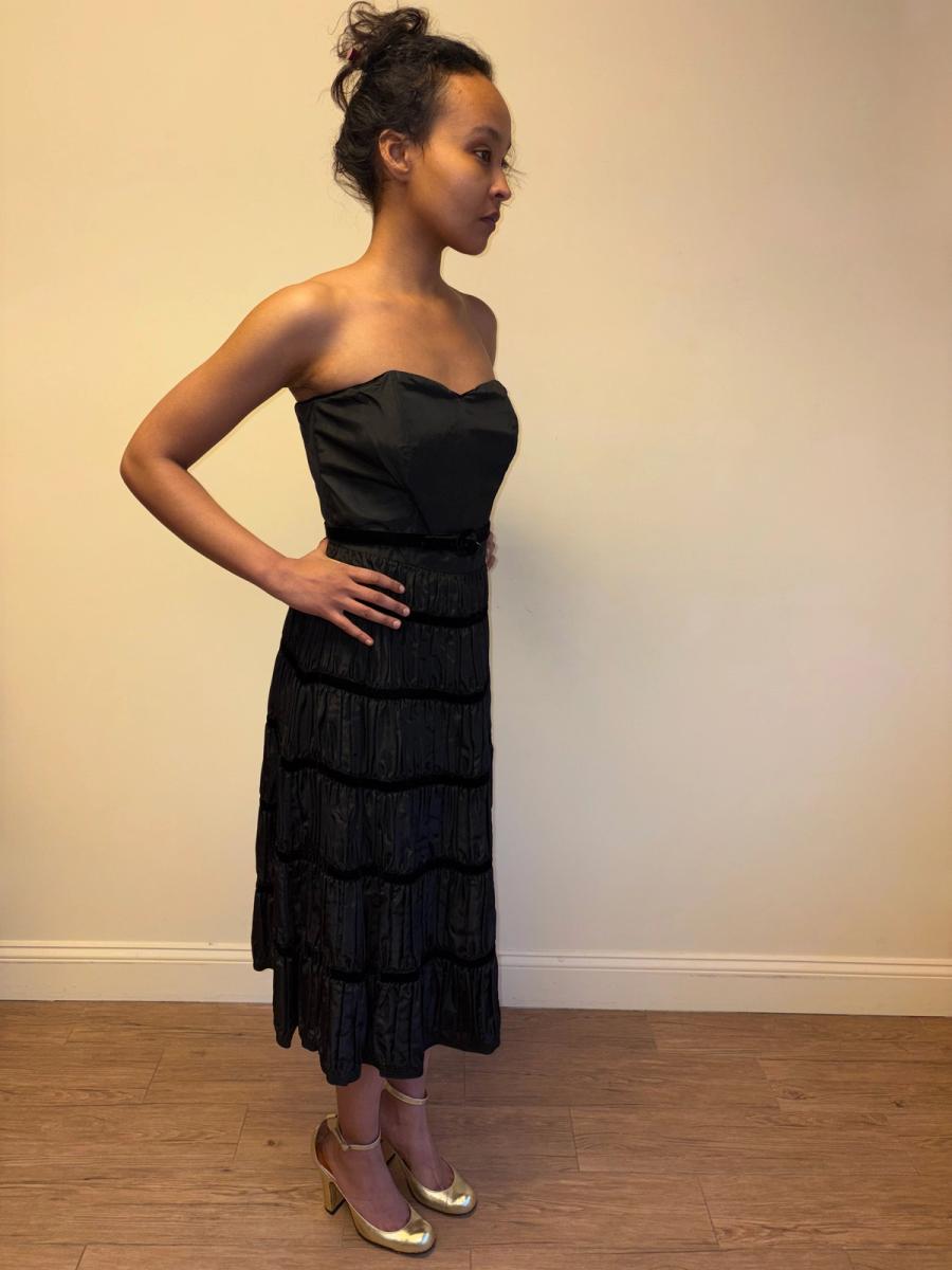 1950s Rembrandt Tiered Dress  product image