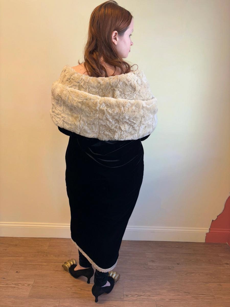 Norma Kamali 1920s- Inspired Velvet Coat product image
