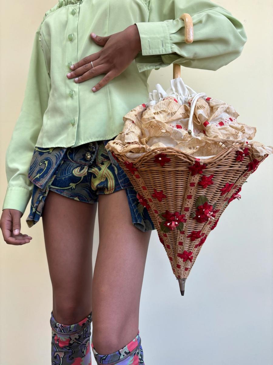 1940s Umbrella Shaped Wicker Purse product image