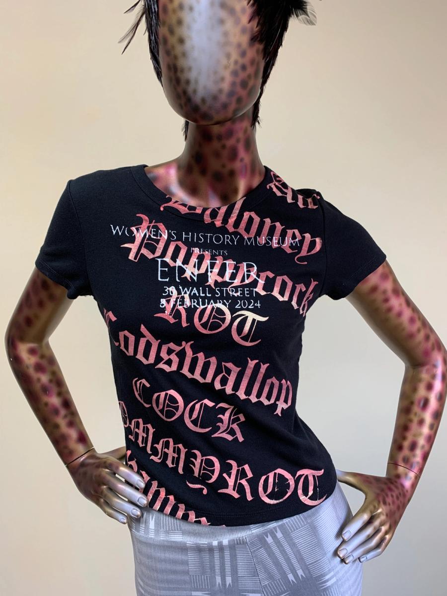 "Enfer" Rot Text & Back Wings T-shirt - Large product image