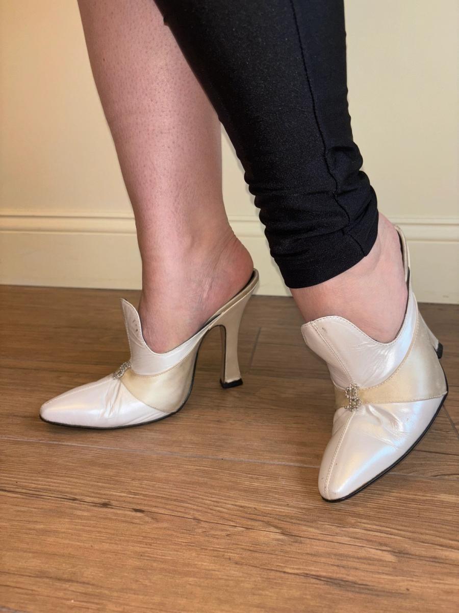 Anna Molinari Dollar Sign Pumps