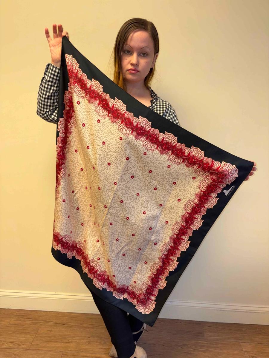 Chantal Thomass Silk Shawl With Tromp L'oeil Lace Print product image