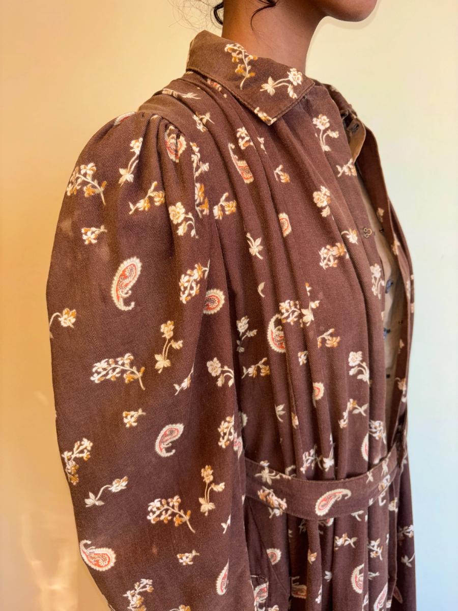 Victorian Brown Paisley Wrapper product image