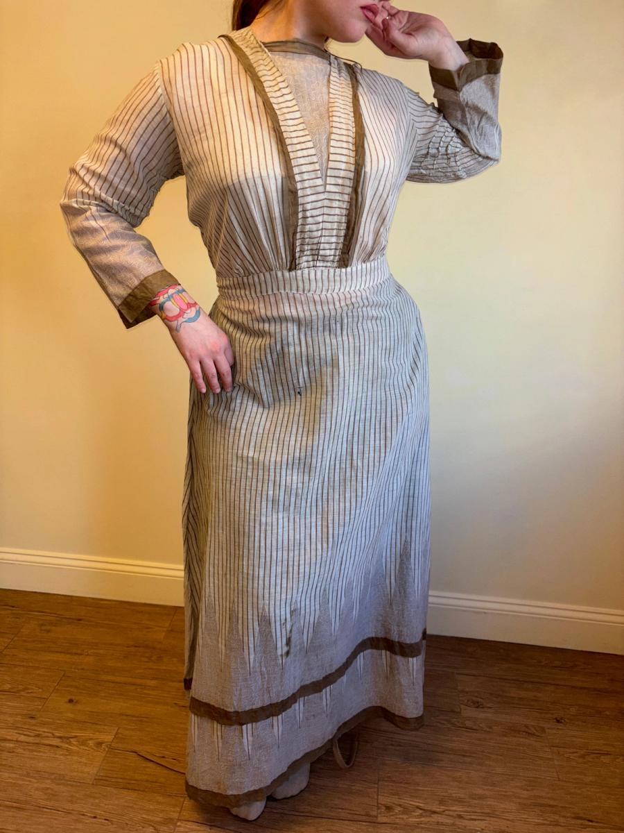 Edwardian Striped Dress Vermicular Print product image