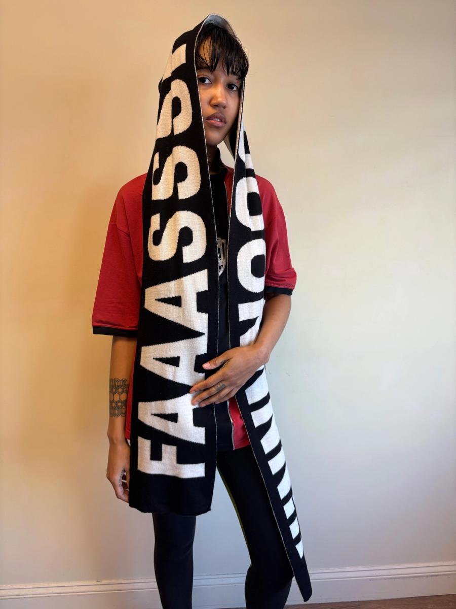 Jeremy Scott Faaassshhiooonnnn!!! Scarf product image