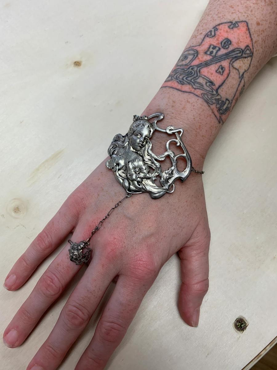 Art Nouveau Style Hand Jewelry product image