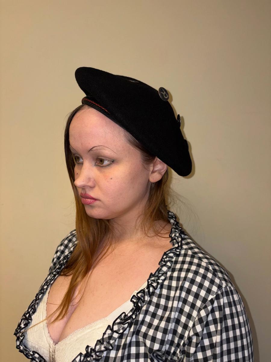 Chantal Thomass Spelled Button "Beret"  product image