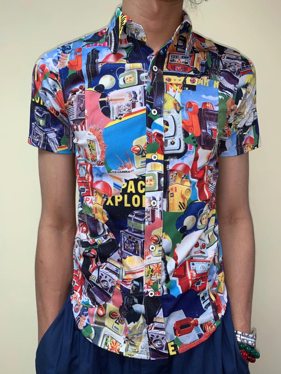 Heretic Goes Round Retro Robot Shirt product image