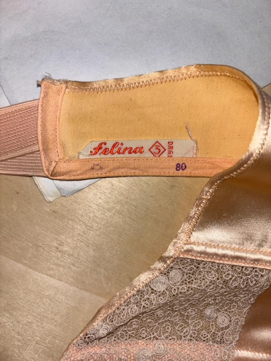 1940s "Felina" Cathedral Strapless Bra  product image