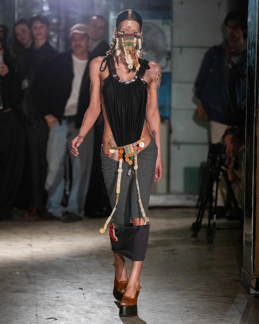 Collection 009 - DEAD CURRENCY look