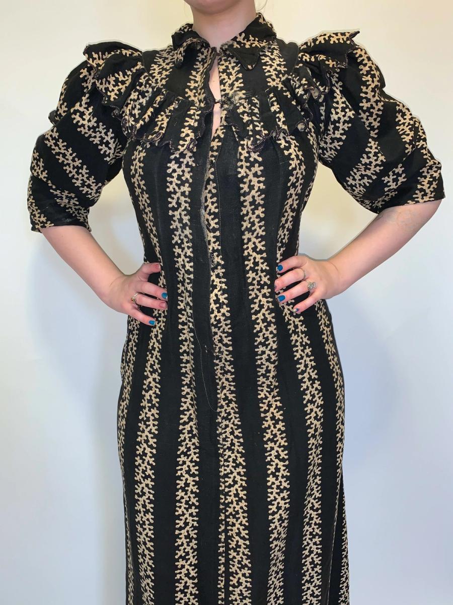 1800s Vermicular Print Wrapper product image