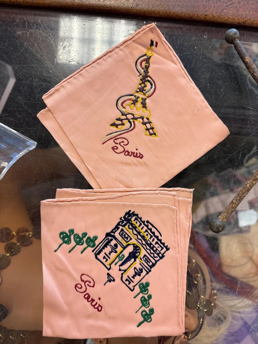 1940s Paris Souvenir Set product image