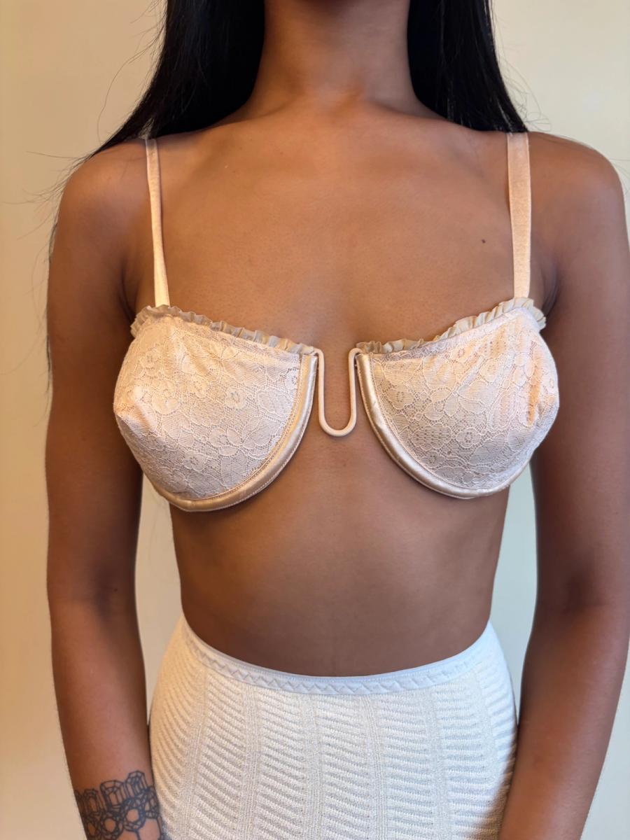 1950s French Pink Lace U Wire Bra product image