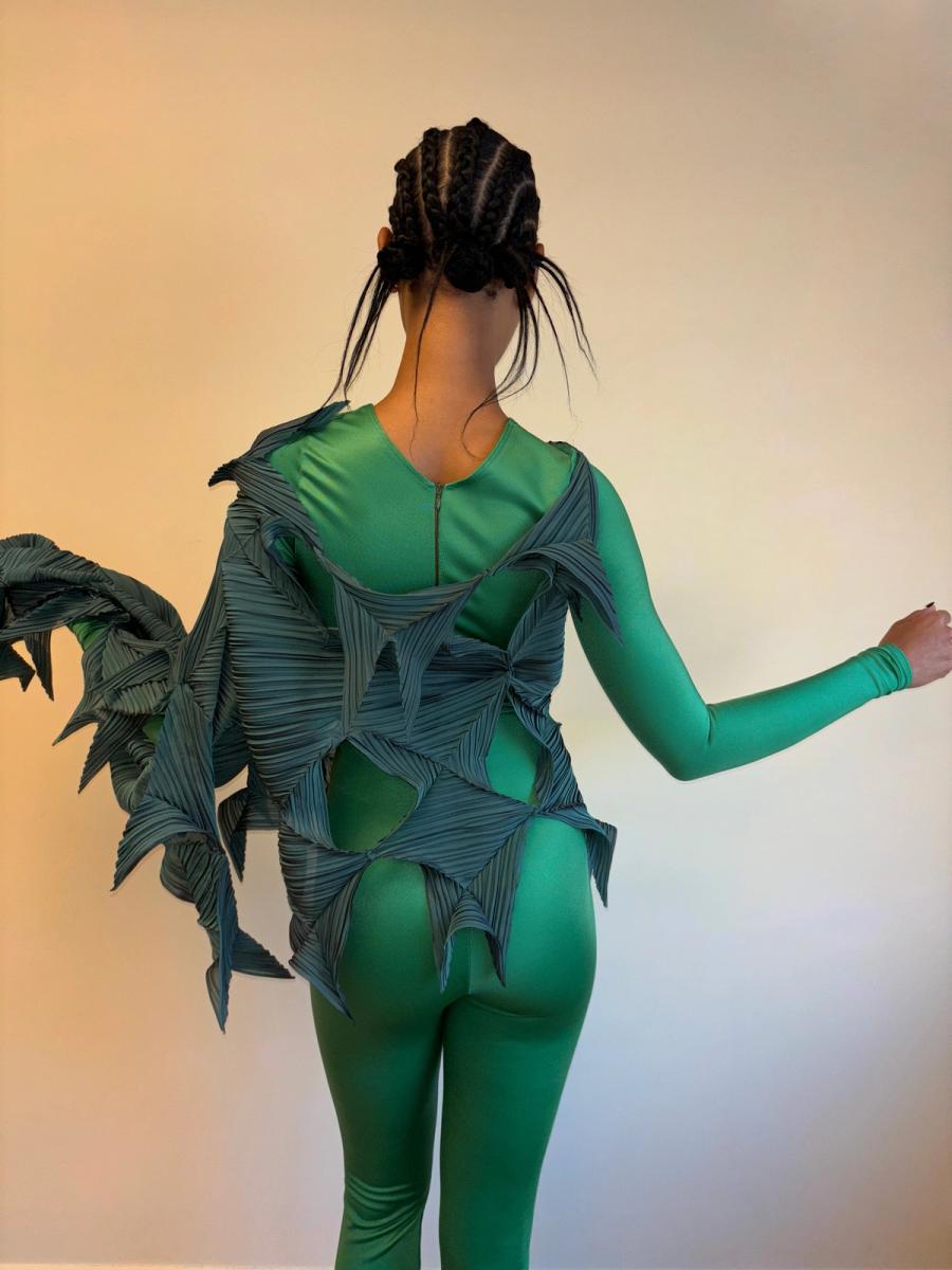 Issey Miyake Pleated Green Spiky Scarf product image