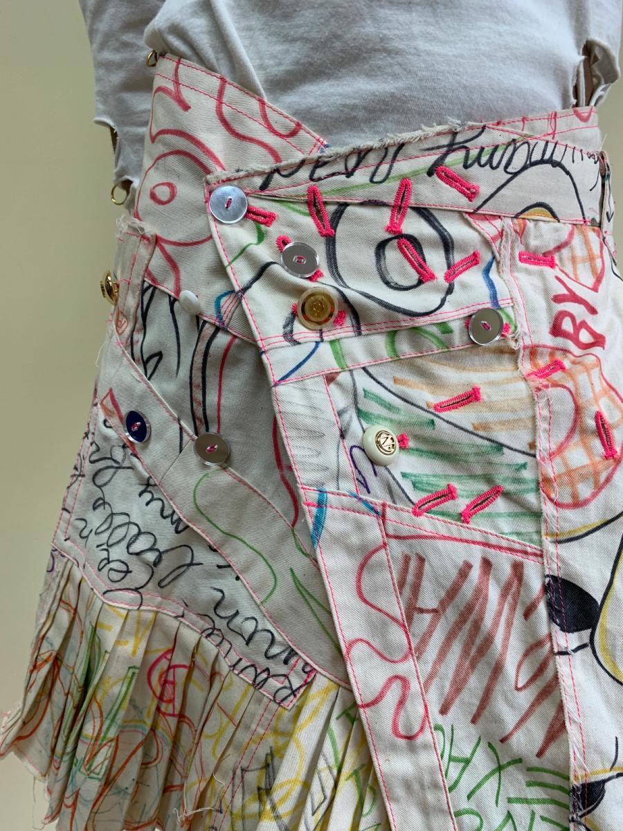 Nozomi Ishiguro Scribbled Drawing and Multi Buttons Skirt product image