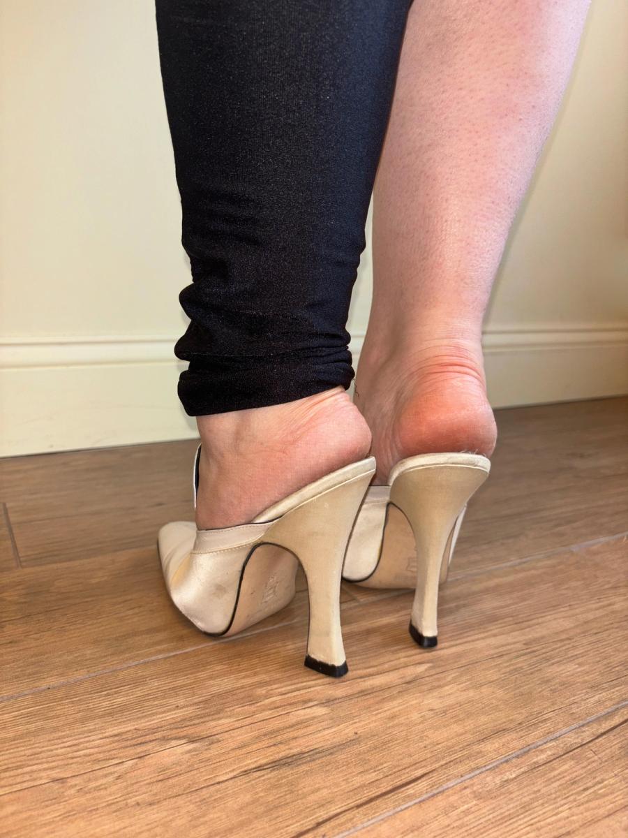 Anna Molinari Dollar Sign Pumps product image
