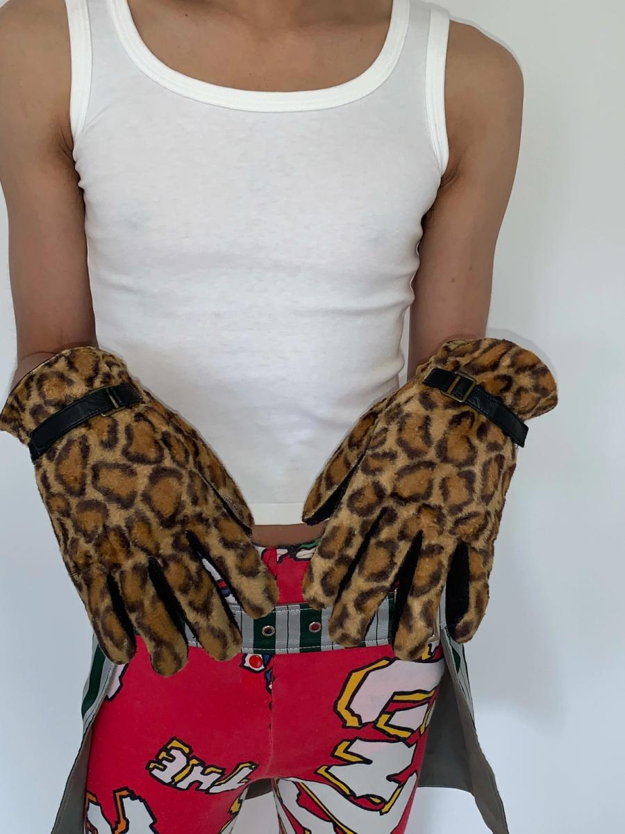 20471120 Cheetah Fleece Gloves product image