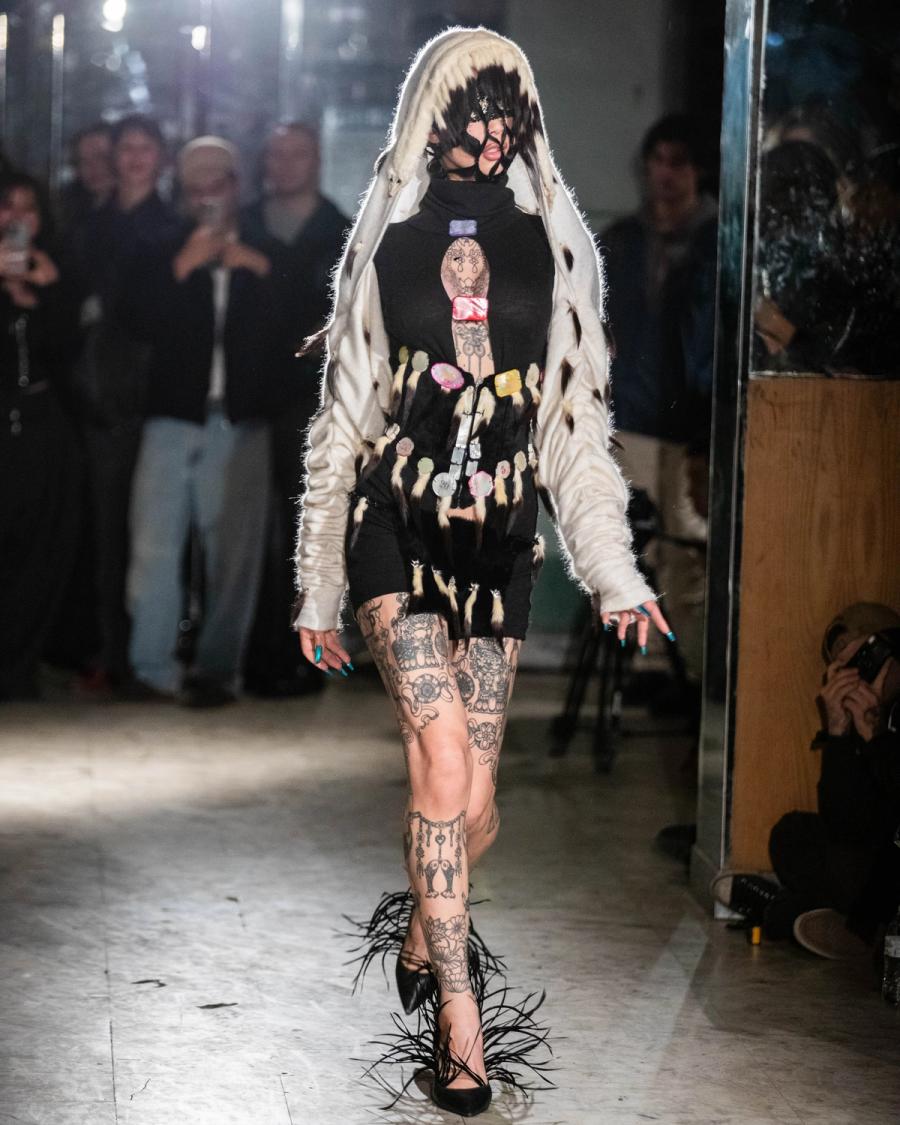 Collection 009 - DEAD CURRENCY look