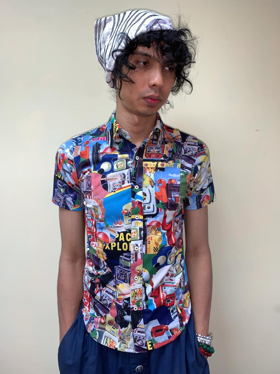 Heretic Goes Round Retro Robot Shirt product image