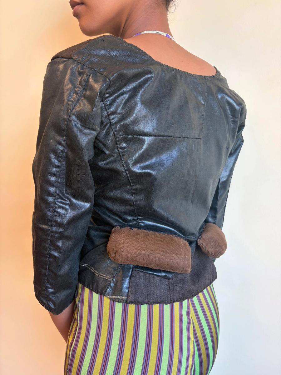 Antique Glazed Dutch Top With Bumroll product image