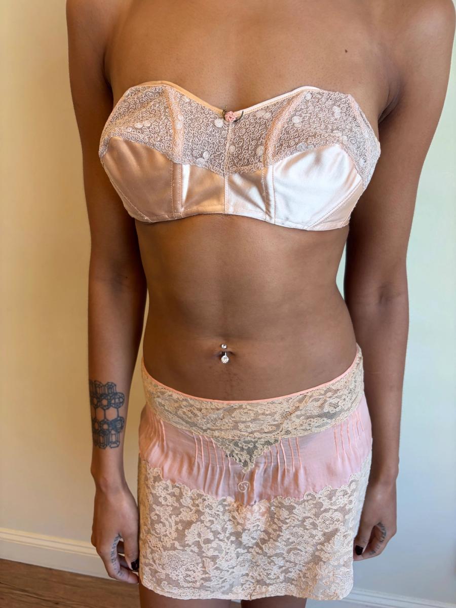 1940s "Felina" Cathedral Strapless Bra product image