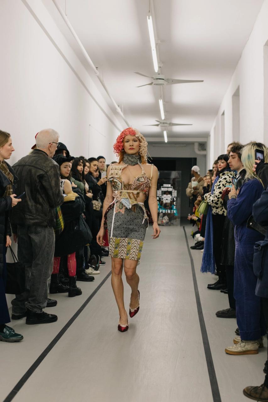 Collection 006 - SEZX look