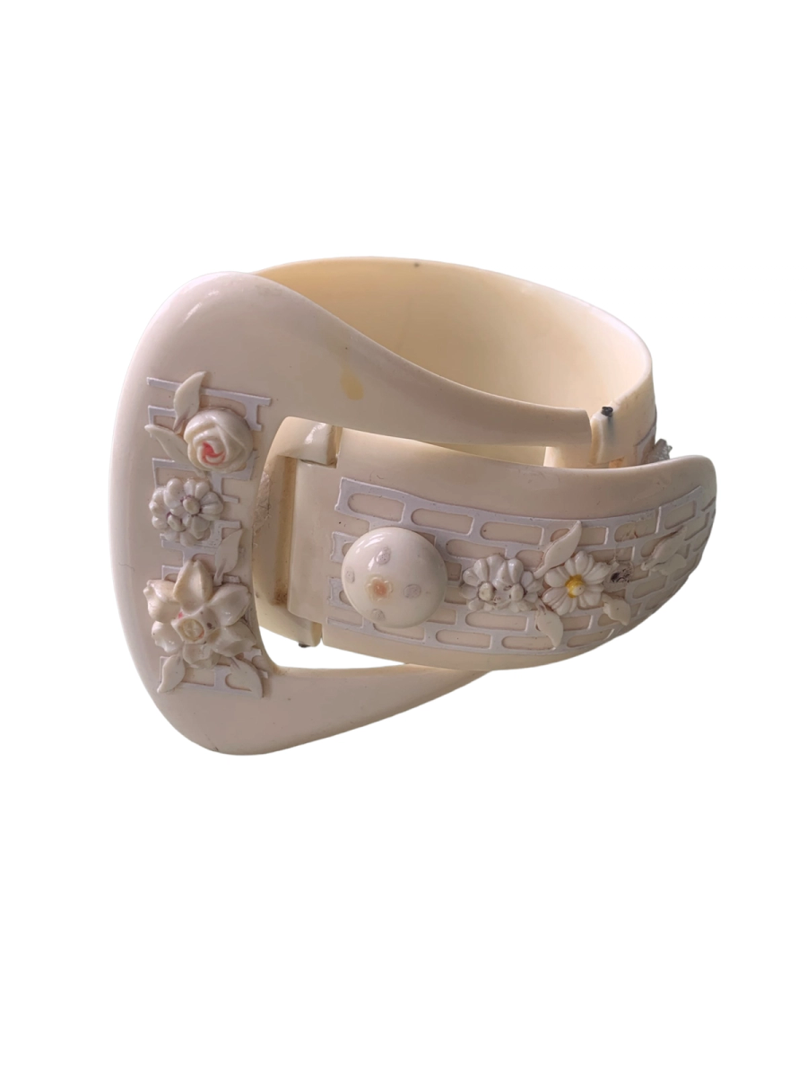 20s/30s Celluloid Buckle Bangle Set  product image