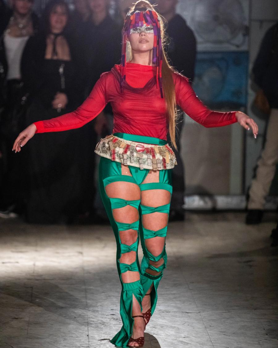 Collection 009 - DEAD CURRENCY look