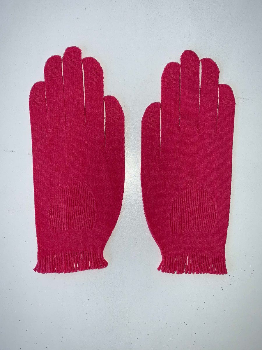 Issey Miyake Gloves product image