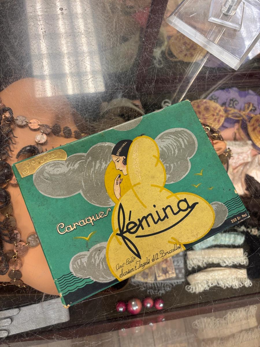 1930s Art Deco Chocolate Box product image
