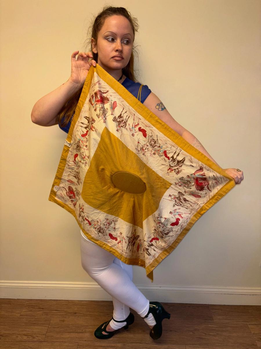1900 Bull Fighter Reticule product image