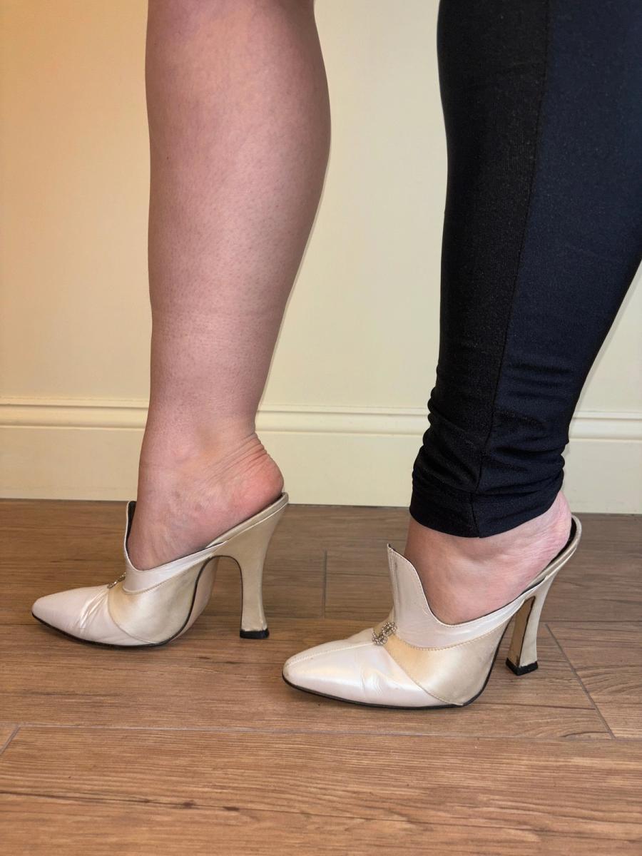 Anna Molinari Dollar Sign Pumps product image