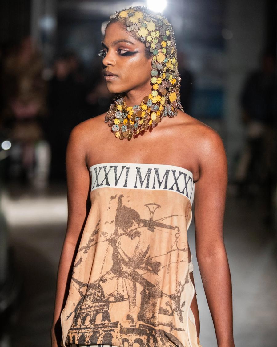 Collection 009 - DEAD CURRENCY look