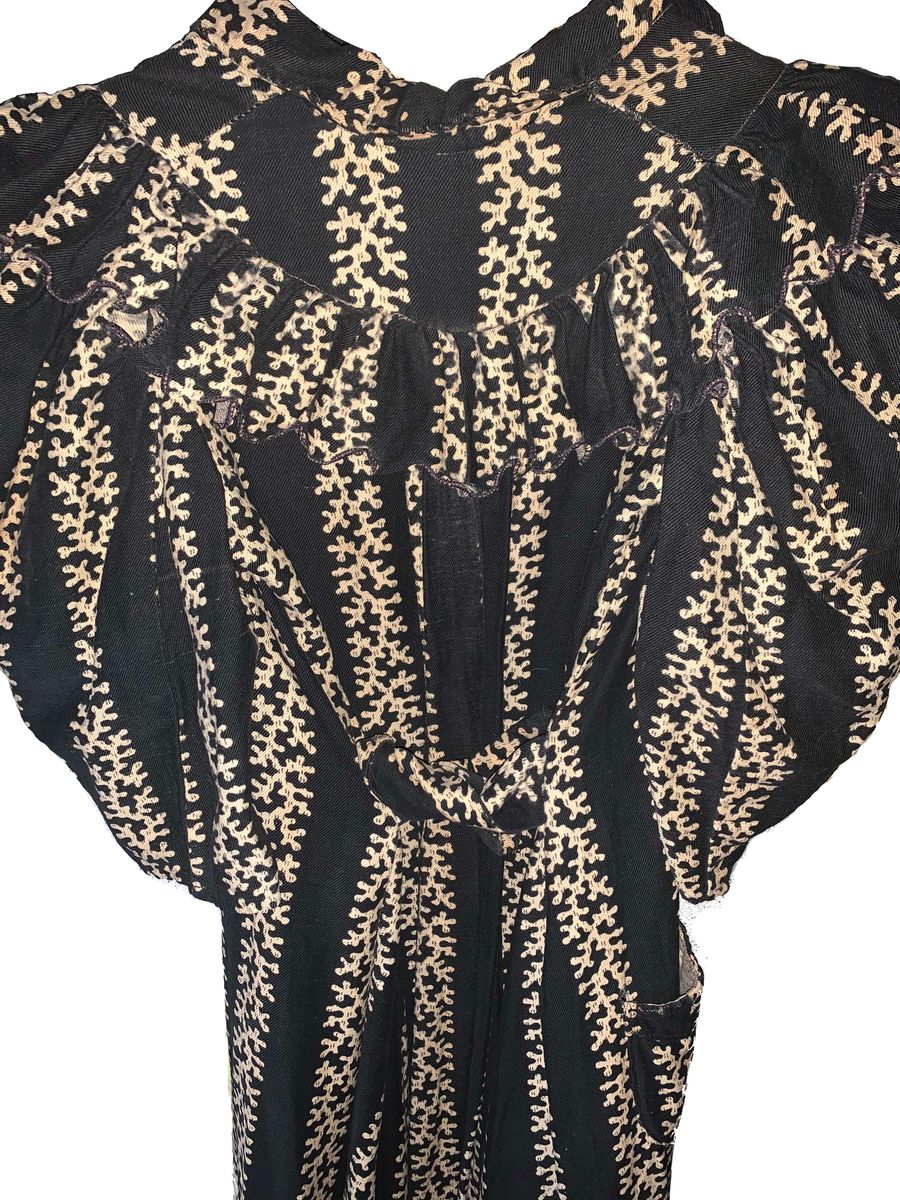 1800s Vermicular Print Wrapper product image