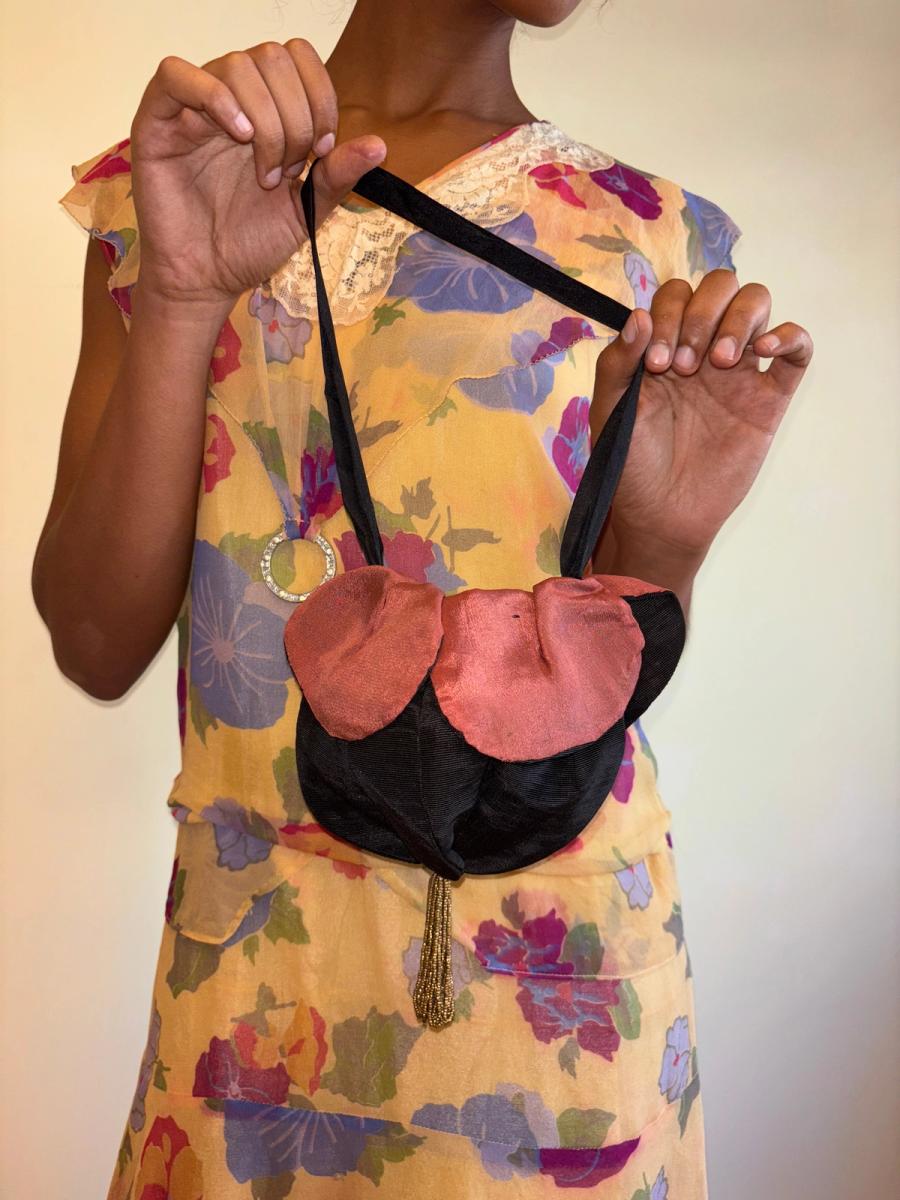 1890s or 1900s Flower Petal Purse product image