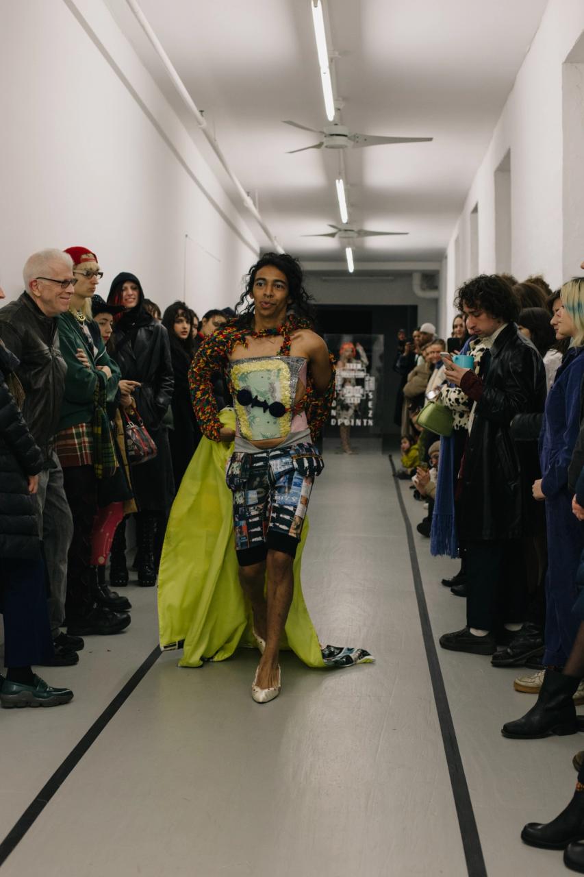 Collection 006 - SEZX look